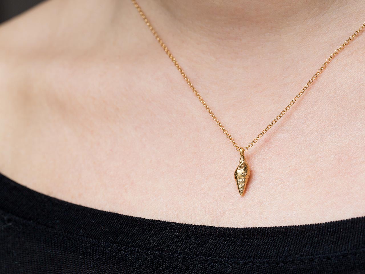 Hand Made Sterling Silver Gold Plated Dove Seashell Pendant Hand Made Sterling Silver Gold Plated Dove Seashell Pendant