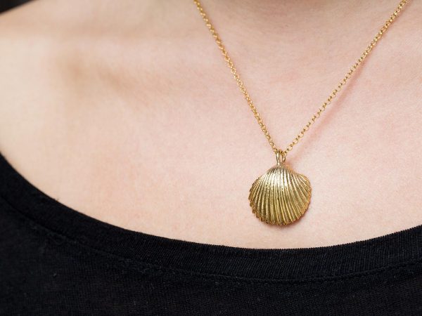 big cockle clam shell pendant with pearl neck b